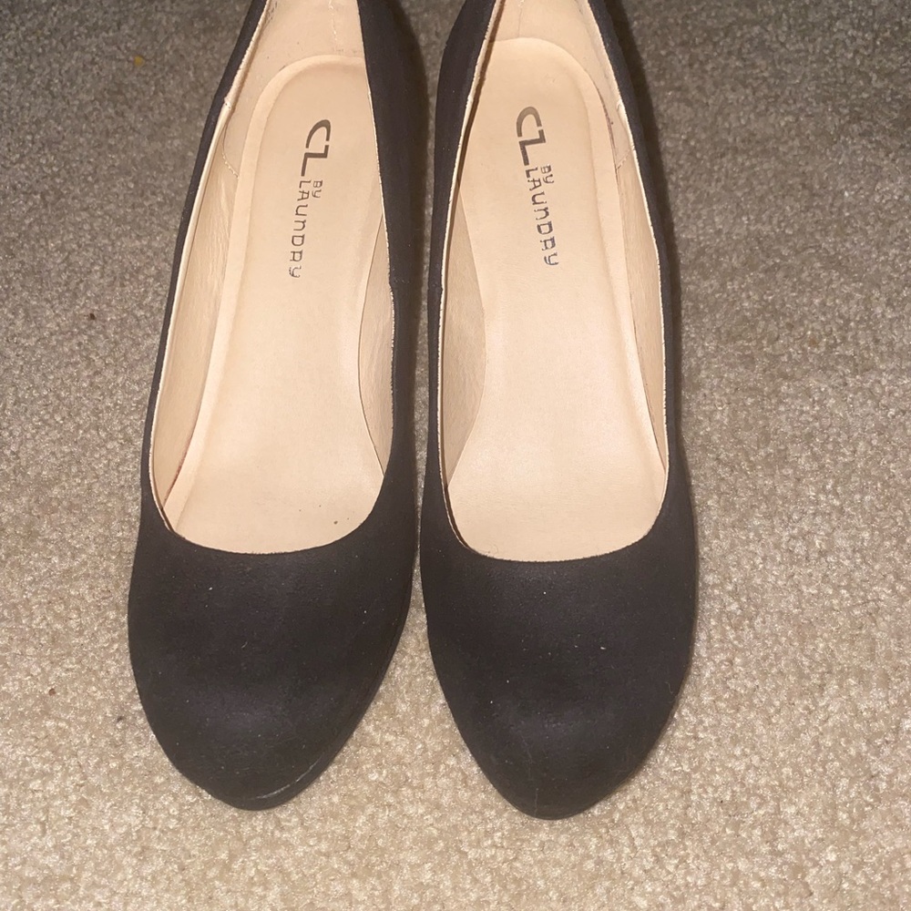 Chinese Laundry Suede heels